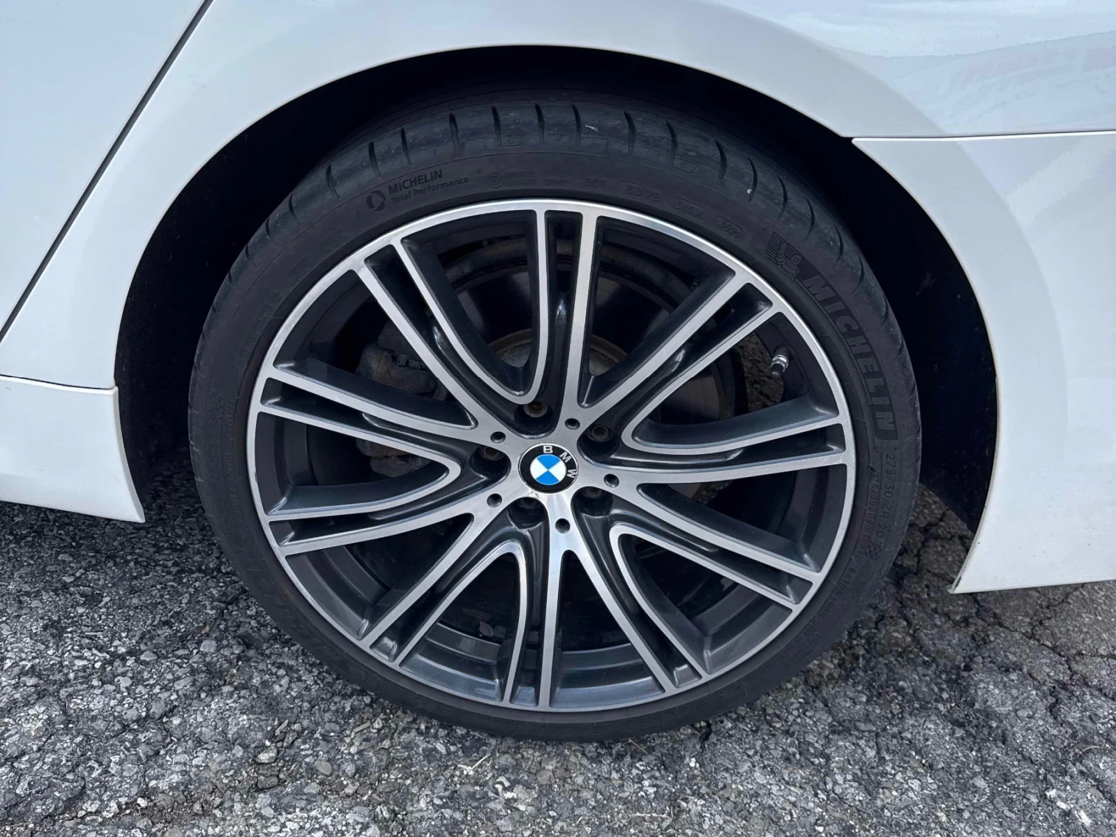 BMW 540 CARFAX * АВТОКРЕДИТ * ПРОГНОЗНА ЦЕНА ДО БГ, снимка 14 - Автомобили и джипове - 54494404