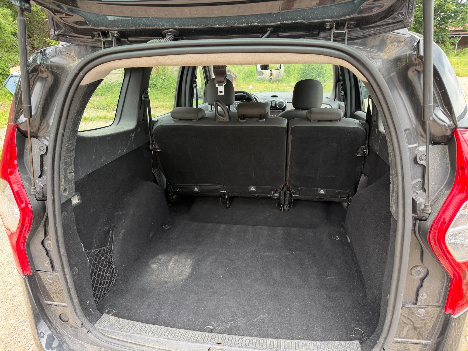 Dacia Lodgy 1.2/климатик/навигация/автопилот, снимка 9 - Автомобили и джипове - 54634670
