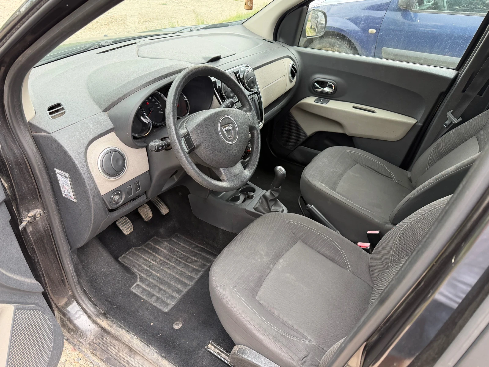 Dacia Lodgy 1.2/климатик/навигация/автопилот, снимка 5 - Автомобили и джипове - 54634670