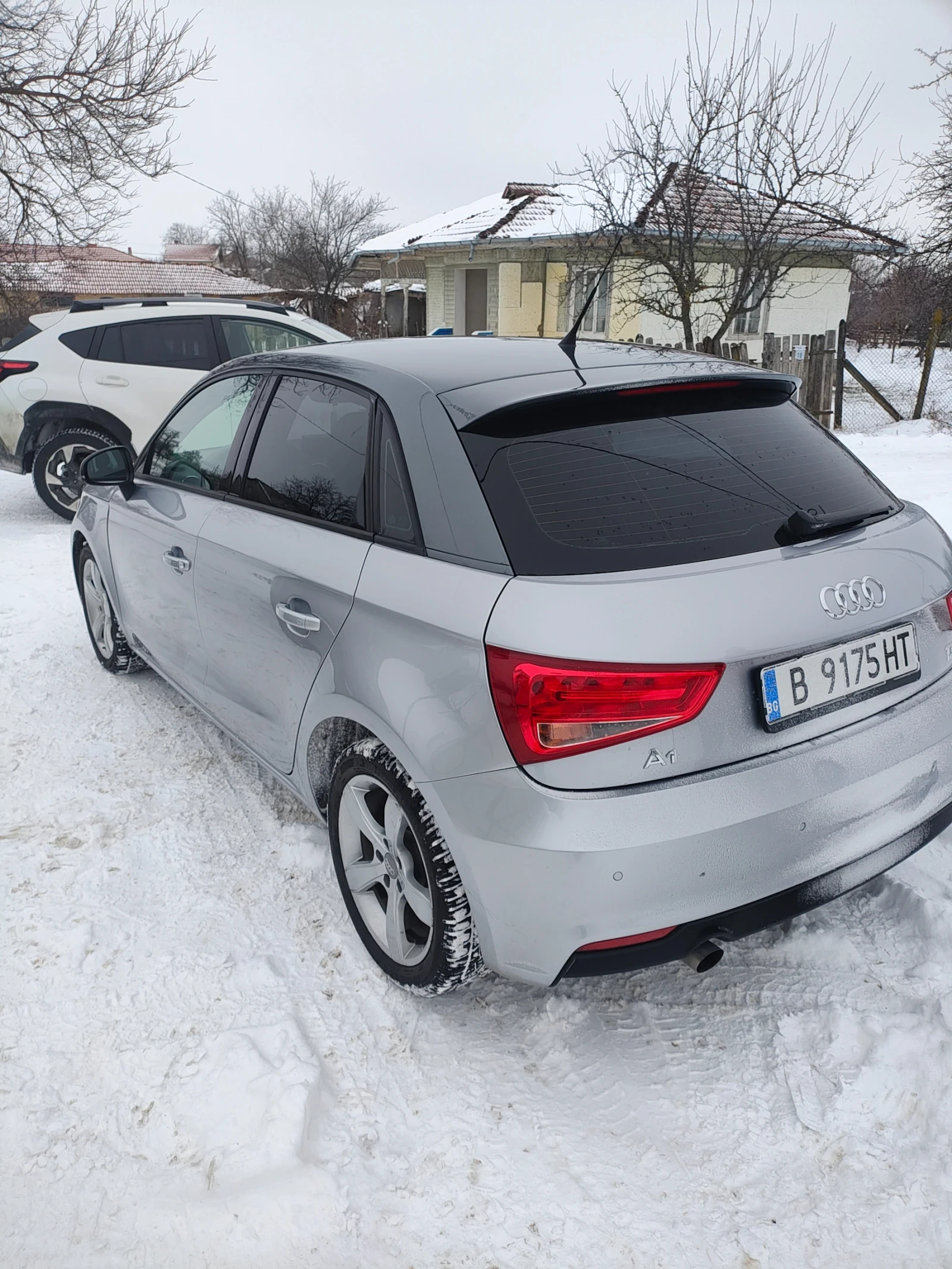 Audi A1, снимка 3 - Автомобили и джипове - 54753071
