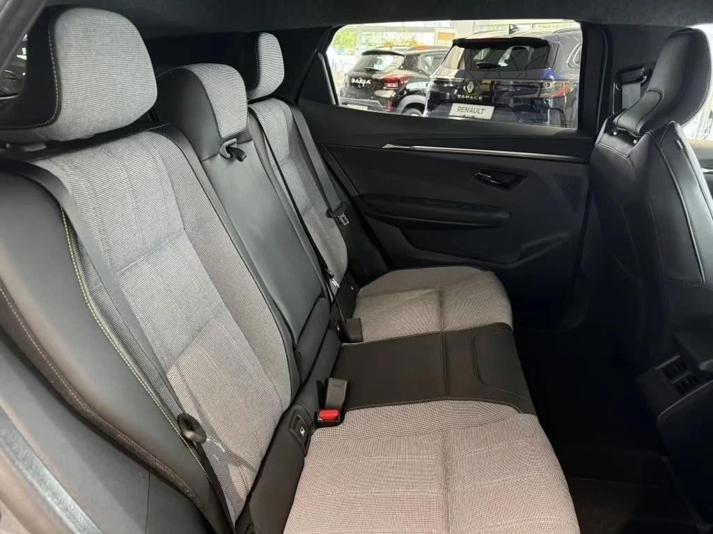 Renault Scenic E-Tech Techno 65kWh DISTR Winter Pack Massage K-L | Mobile.bg � ����������� 16