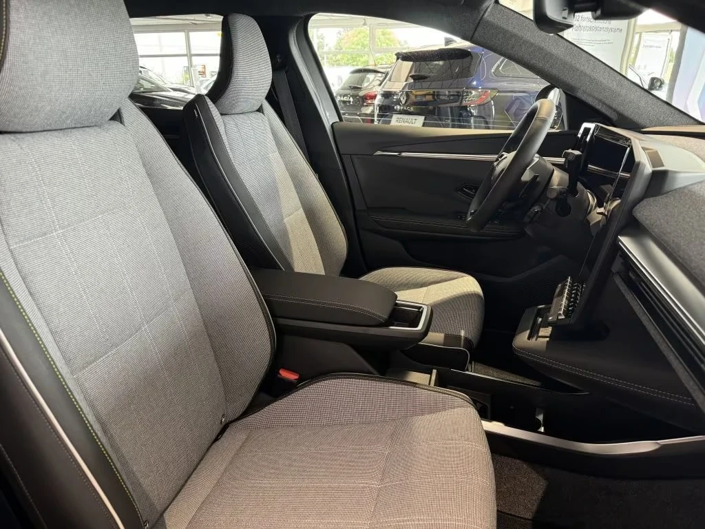 Renault Scenic E-Tech Techno 65kWh DISTR Winter Pack Massage K-L | Mobile.bg � ����������� 10