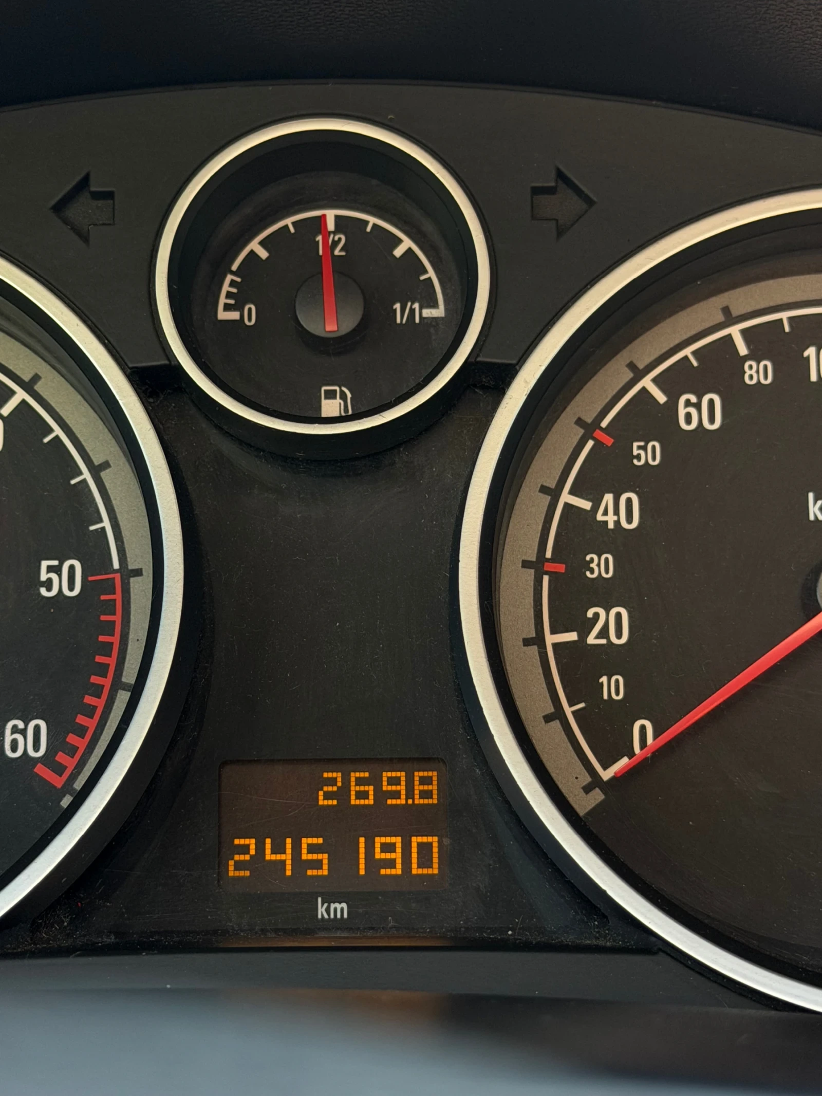 Opel Astra 1.7 CDTI, снимка 8 - Автомобили и джипове - 54729386