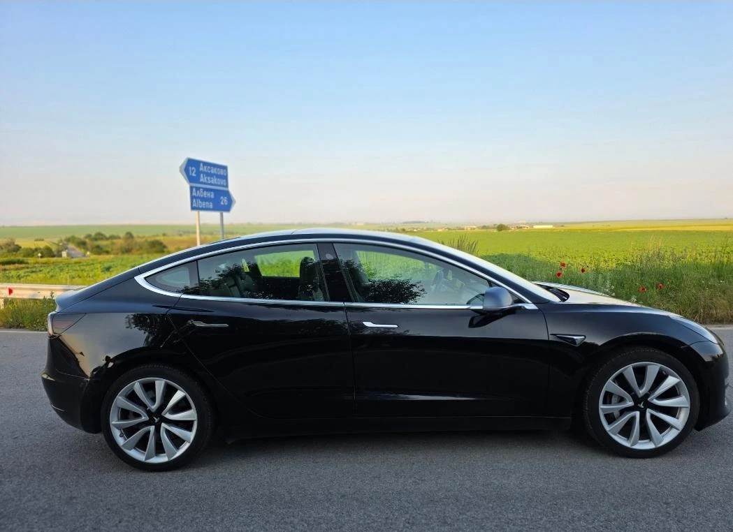 Tesla Model 3 4x4 Европейска!Long Range, снимка 4 - Автомобили и джипове - 54797979