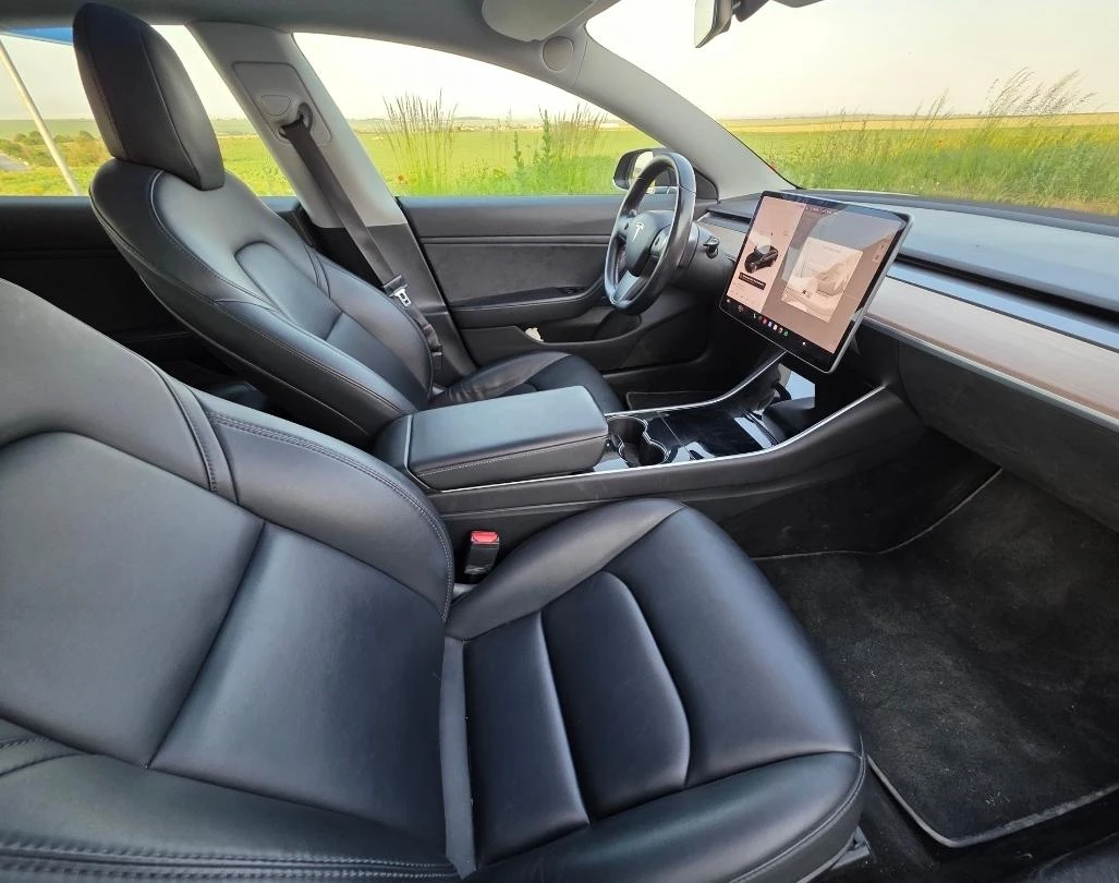 Tesla Model 3 4x4 Европейска!Long Range, снимка 15 - Автомобили и джипове - 54797979