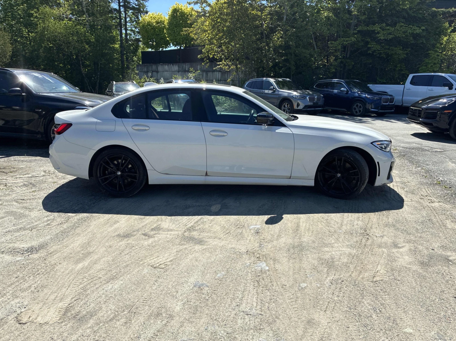 BMW 330 2022 BMW 3 Series 330i xDrive, снимка 5 - Автомобили и джипове - 54847139
