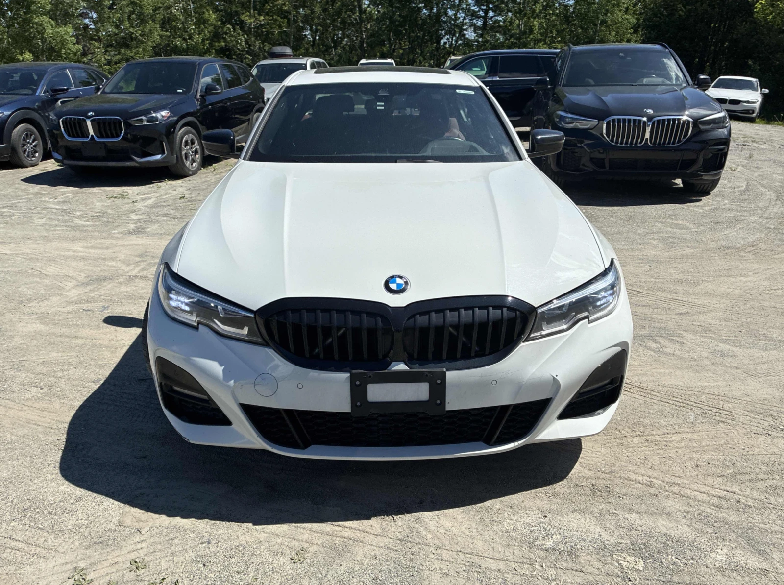BMW 330 2022 BMW 3 Series 330i xDrive, снимка 2 - Автомобили и джипове - 54847139