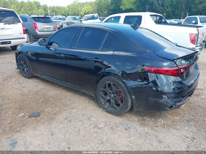 Alfa Romeo Giulia 2.0l Awd, снимка 3 - Автомобили и джипове - 55591328