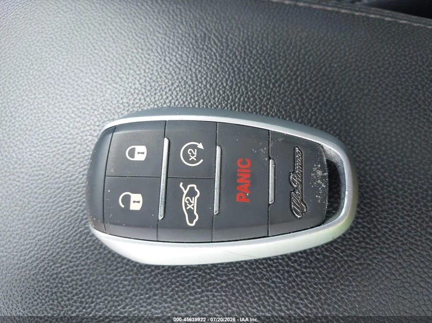 Alfa Romeo Giulia 2.0l Awd, снимка 11 - Автомобили и джипове - 55591328
