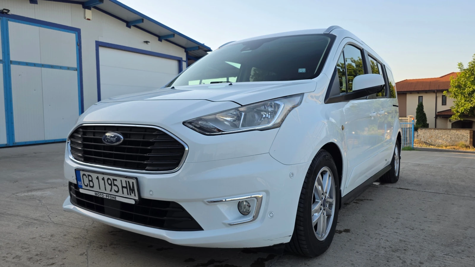 Ford Tourneo Connect TITANIUM 4+ 1 ТОВАРЕН