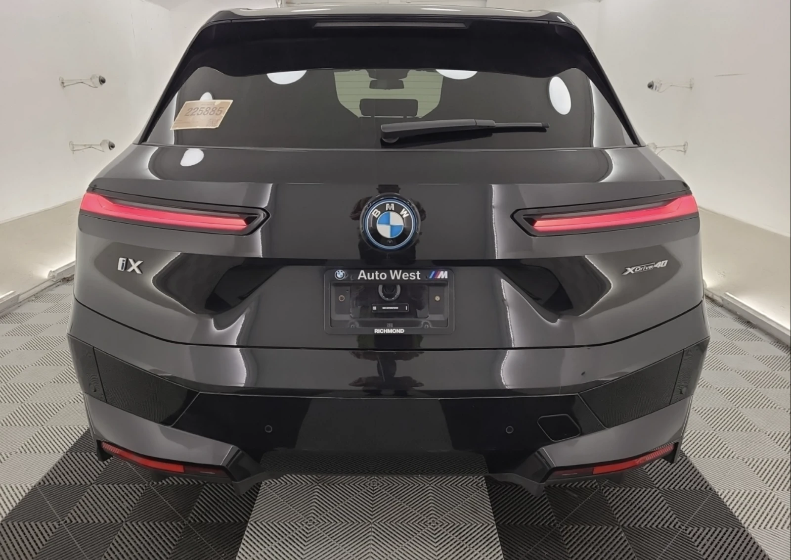 BMW iX XDRIVE40 / M / ТЪРГ 17.09. / ЛИЗИНГ, снимка 12 - Автомобили и джипове - 56059175