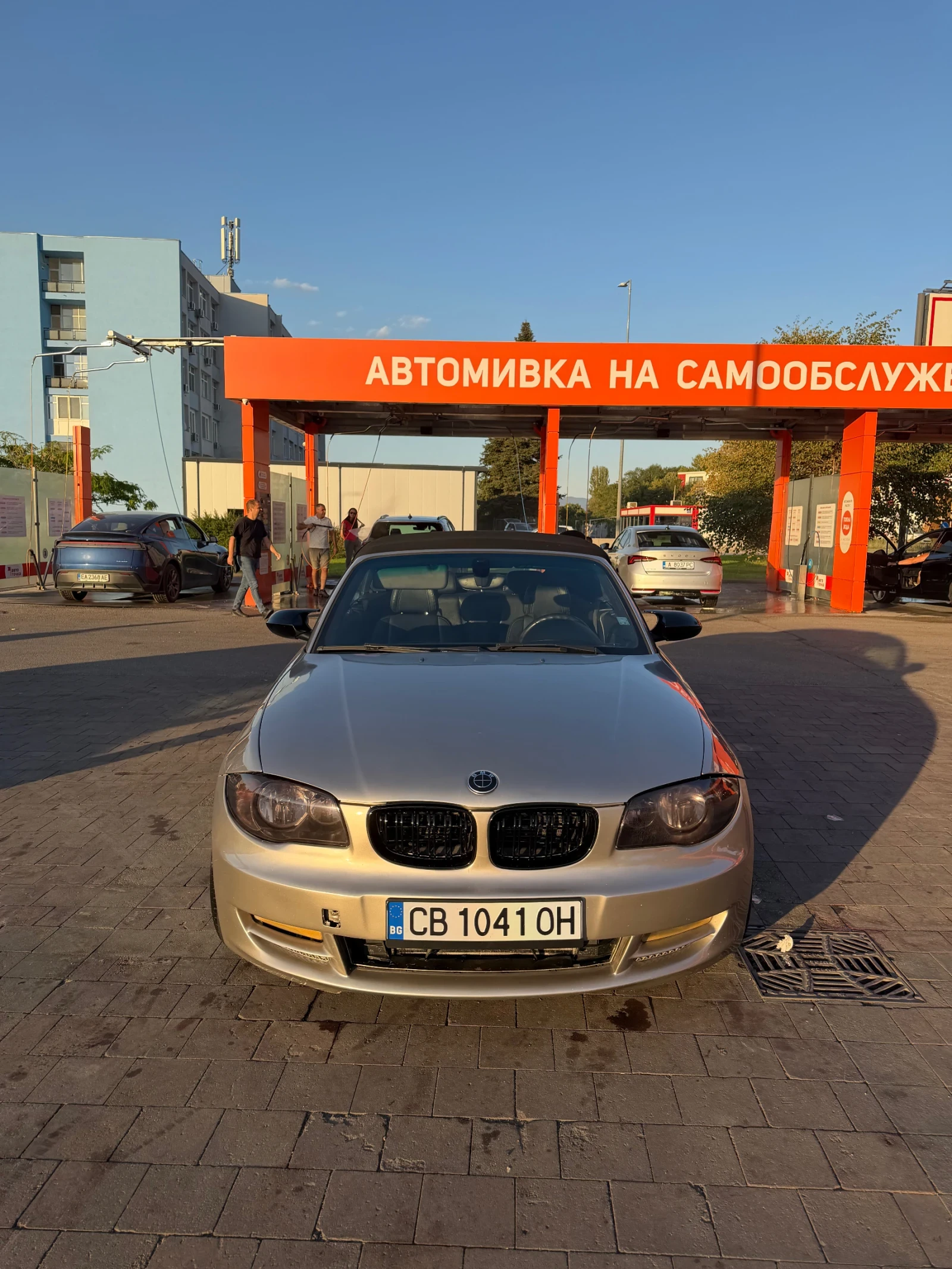 BMW 120 Колата е с нови амортисьори, биалетки, носачи с со, снимка 3 - Автомобили и джипове - 56342464