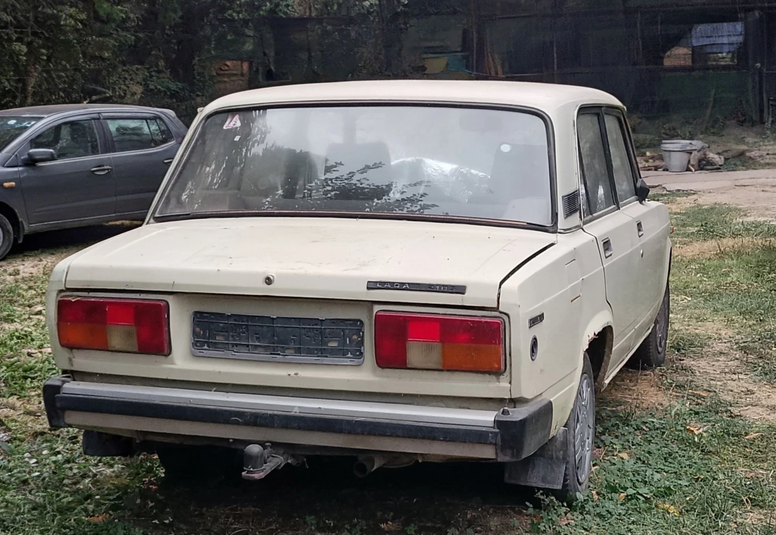 Lada 2105 Газ-бензин, снимка 2 - Автомобили и джипове - 56451196