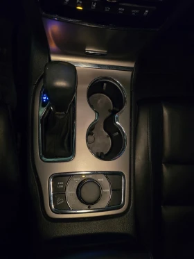 Jeep Grand cherokee, снимка 11 - Автомобили и джипове - 53566863