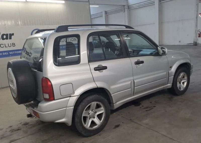 Suzuki Grand vitara 2.0i -128kc Италия 4х4, снимка 5 - Автомобили и джипове - 53453581