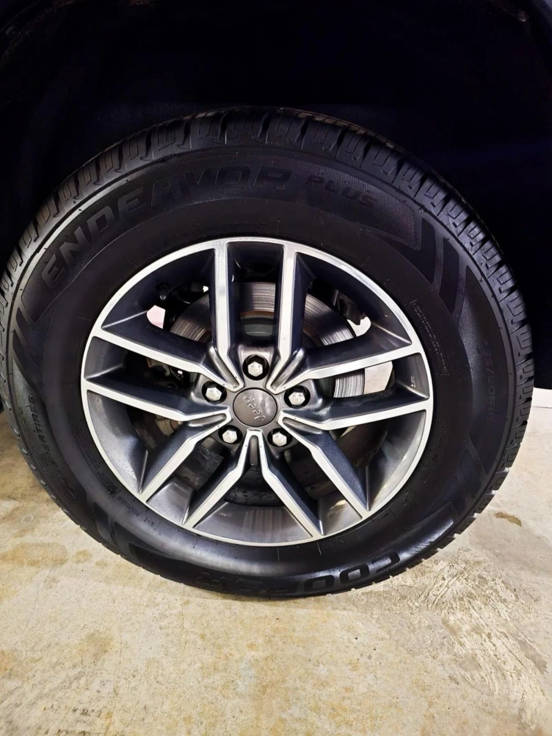 Jeep Cherokee, снимка 7 - Автомобили и джипове - 53566863