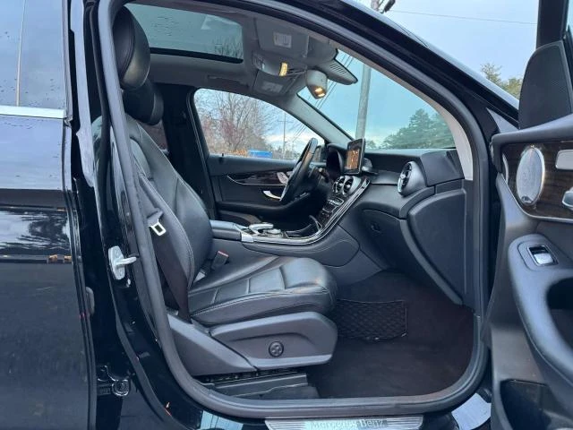 Mercedes-Benz GLC 300 4Matic, снимка 5 - Автомобили и джипове - 48117156