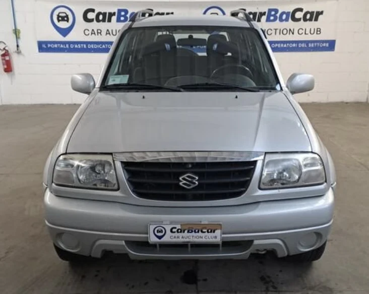 Suzuki Grand vitara 2.0i -128kc Италия 4х4, снимка 4 - Автомобили и джипове - 53453581