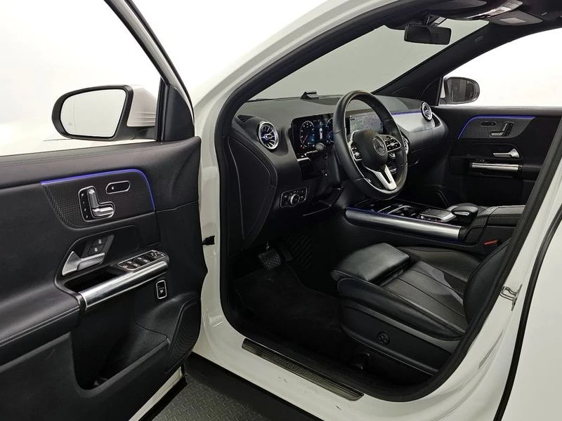 Mercedes-Benz GLA GLA220| 190к.с.| ВКЛ.ТЕХНОТЕСТ, снимка 10 - Автомобили и джипове - 55379514