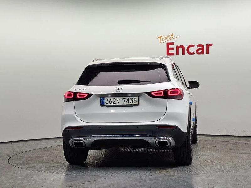 Mercedes-Benz GLA GLA220| 190к.с.| ВКЛ.ТЕХНОТЕСТ, снимка 4 - Автомобили и джипове - 55379514