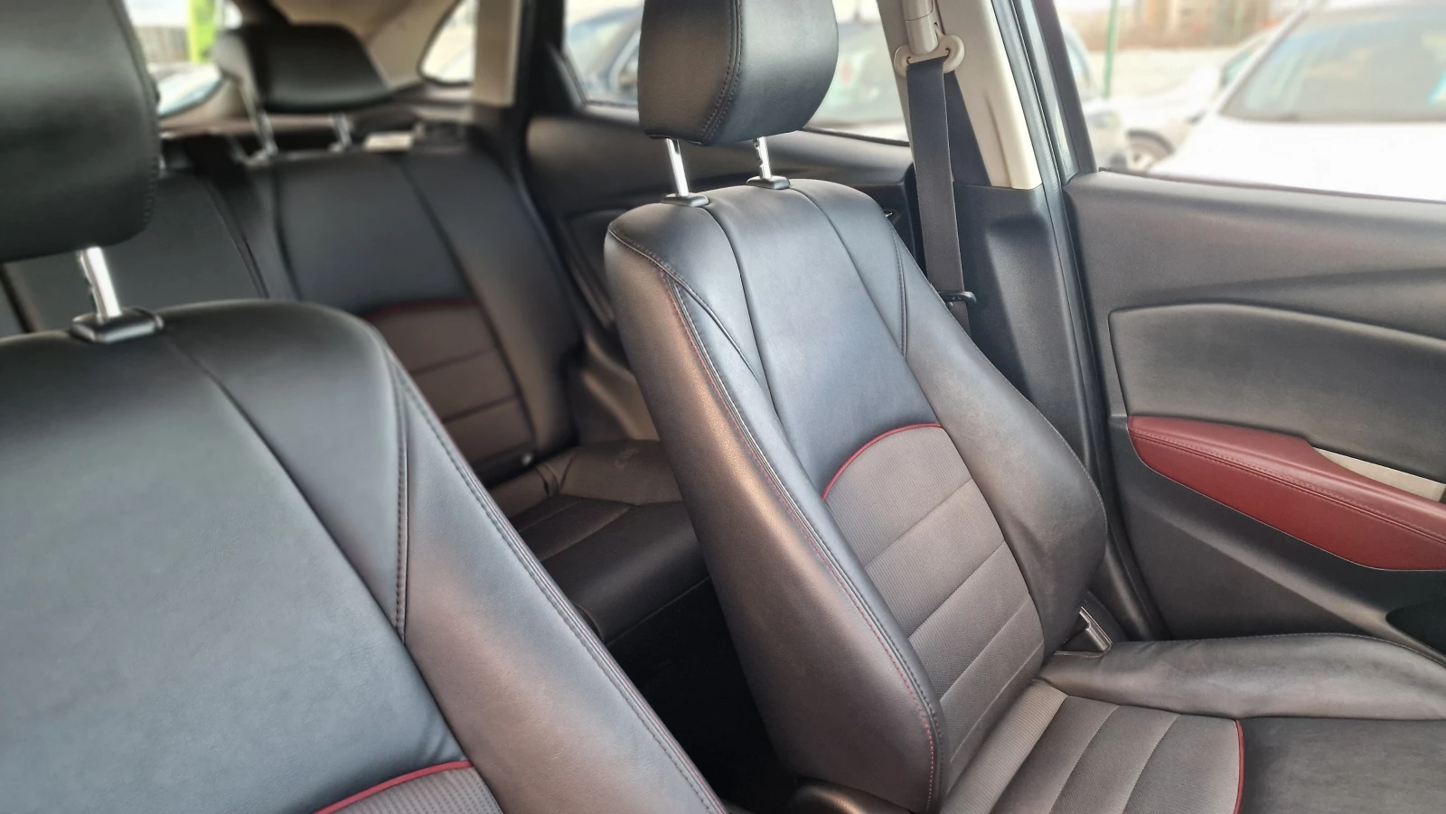 Mazda CX-3 2.0i Revolution Executive Keyless Distronic , снимка 11 - Автомобили и джипове - 53394535