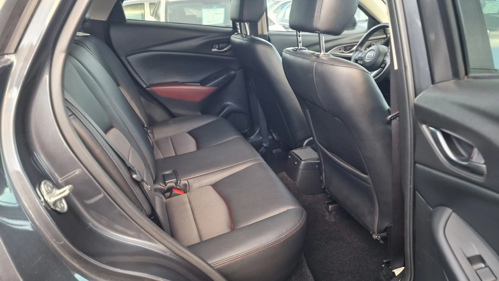 Mazda CX-3 2.0i Revolution Executive Keyless Distronic , снимка 12 - Автомобили и джипове - 53394535