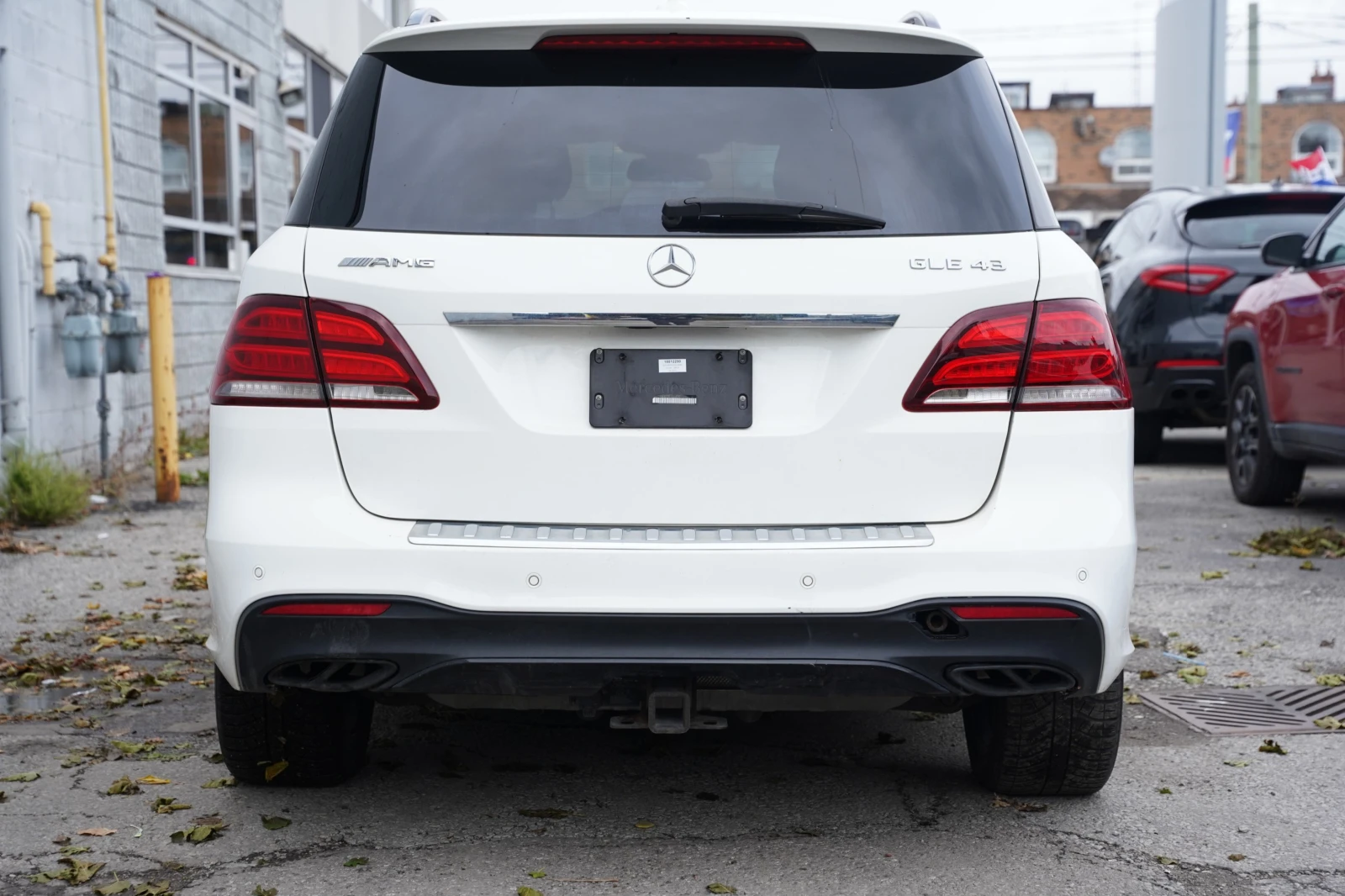 Mercedes-Benz GLE 43 AMG HARMAN/KARDON / 360 / ПОДГРЕВИ / ПАНОРАМА - изображение 4