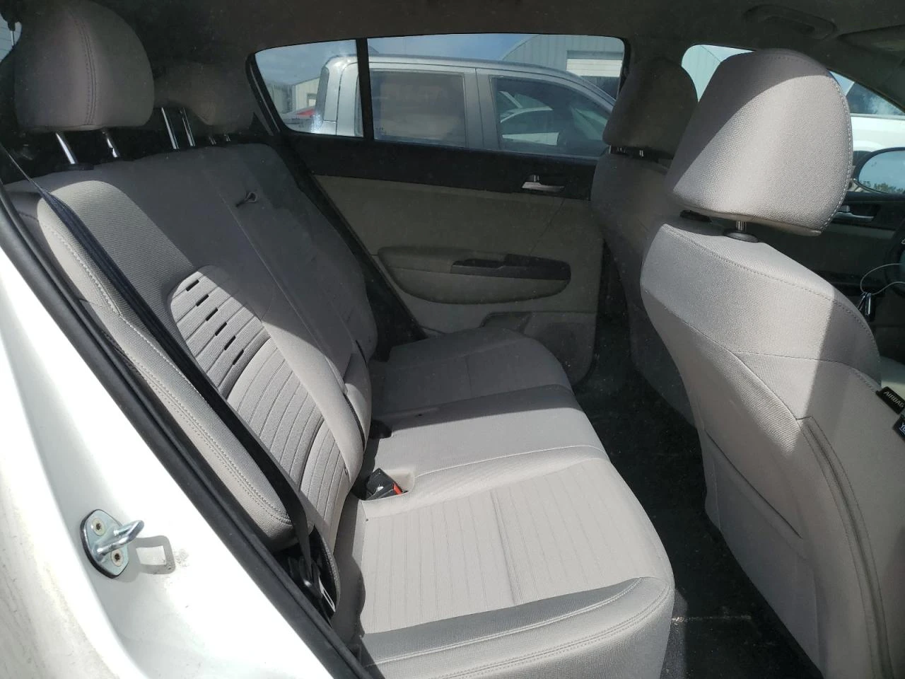 Kia Sportage 2.4l Lx, снимка 11 - Автомобили и джипове - 53732255