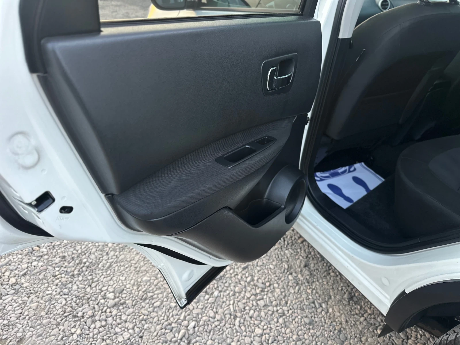 Nissan Qashqai 1.5 Dci n-TEC КАМЕРА НАВИГАЦИЯ , снимка 7 - Автомобили и джипове - 53882086