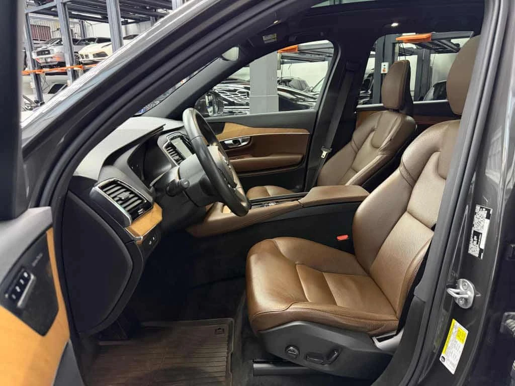 Volvo Xc90 Plus Bright Theme  CARFAX, снимка 4 - Автомобили и джипове - 53914810