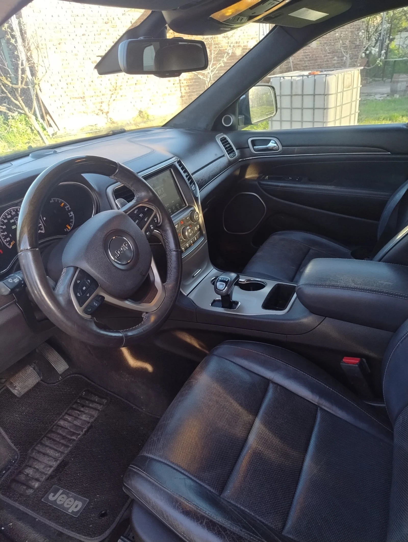 Jeep Grand cherokee 5, 7 HEMI, SUMMIT , снимка 10 - Автомобили и джипове - 54315847