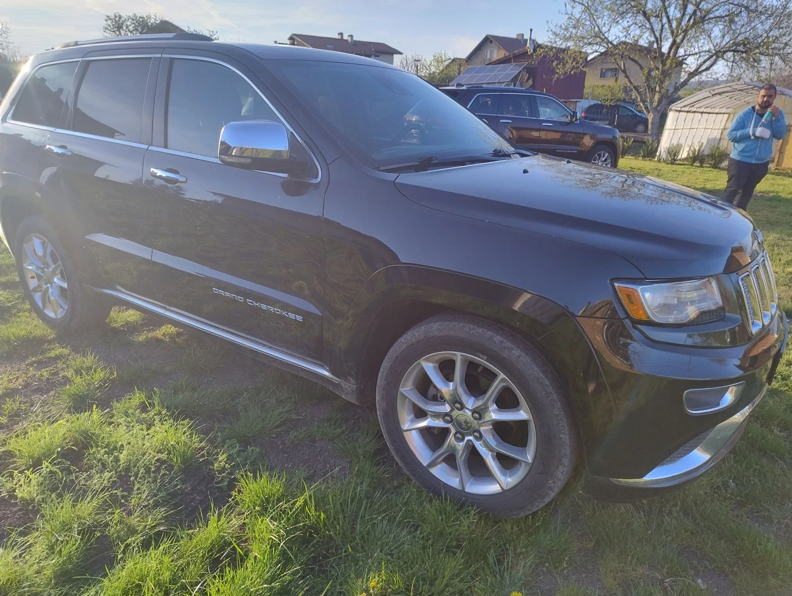 Jeep Grand cherokee 5, 7 HEMI, SUMMIT , снимка 3 - Автомобили и джипове - 54315847