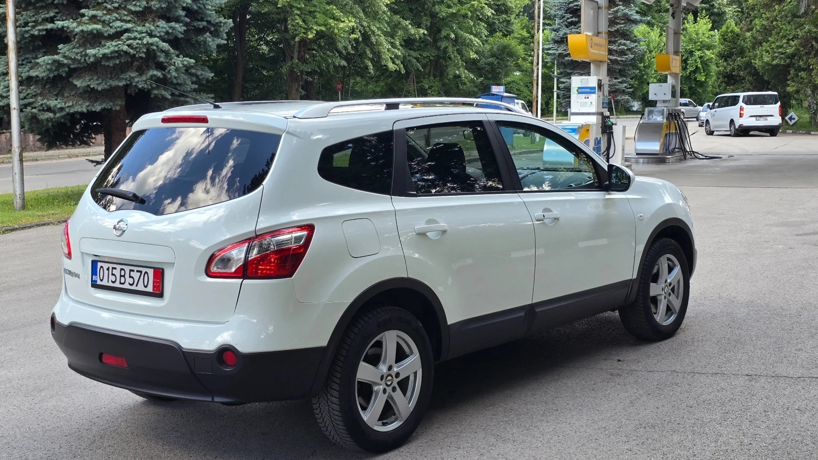 Nissan Qashqai 2.0i 141 к.с. Qashqai + 2 ШВЕЙЦАРИЯ , снимка 5 - Автомобили и джипове - 54972098