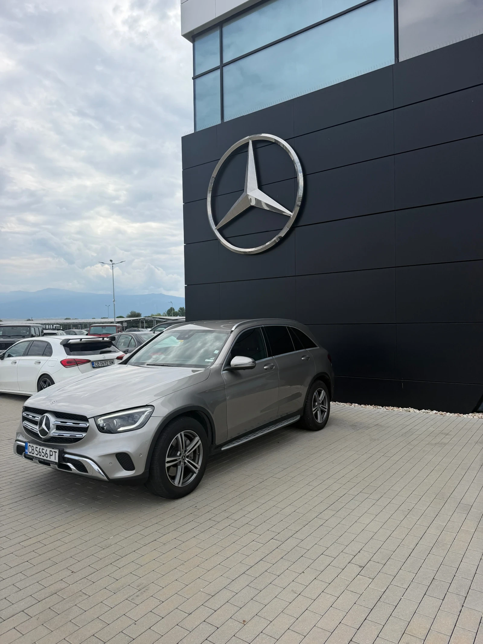 Mercedes-Benz GLC 220, снимка 3 - Автомобили и джипове - 55138235