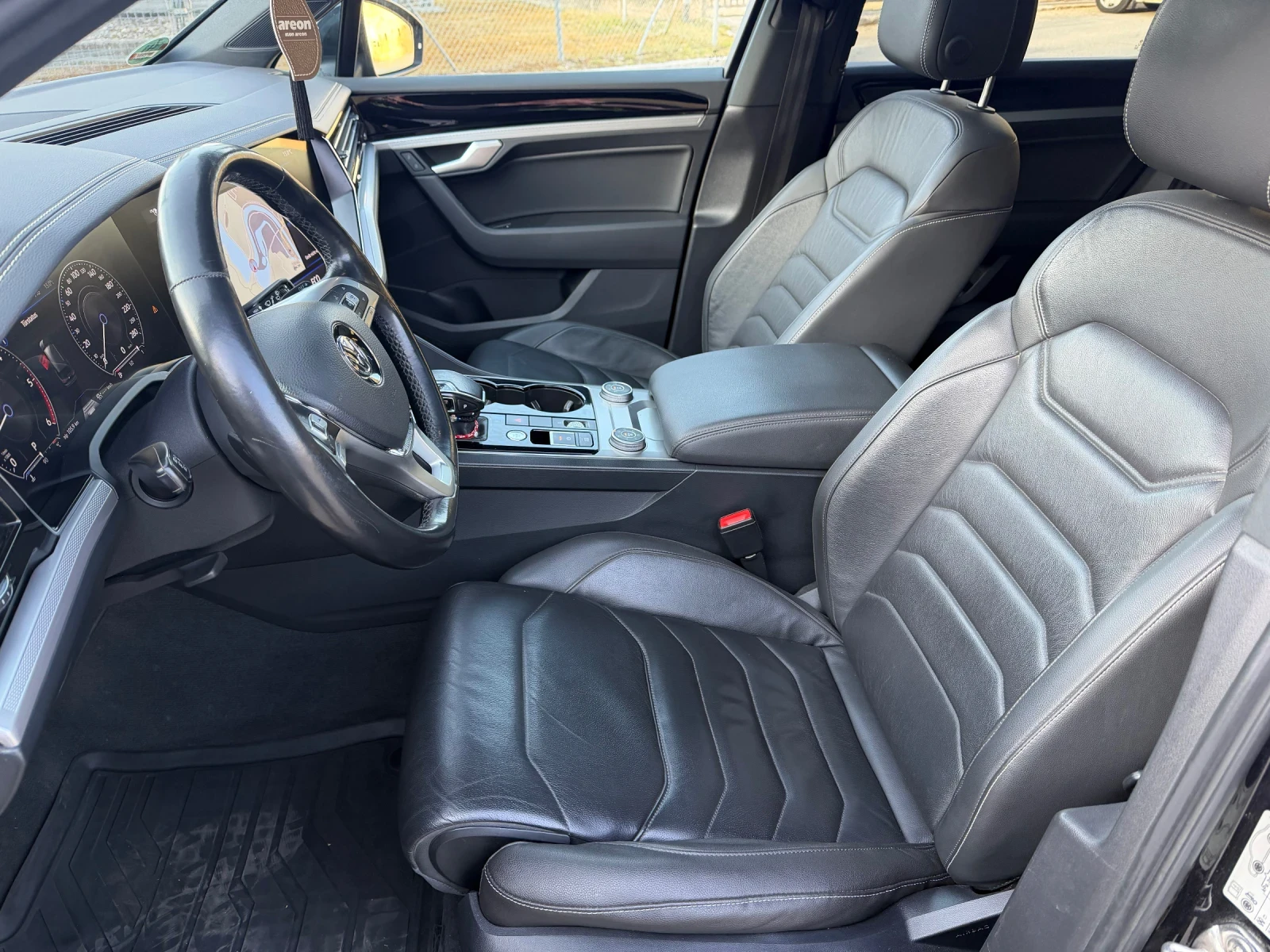 VW Touareg 3.0TDI 286 DIGITAL, снимка 10 - Автомобили и джипове - 55878076