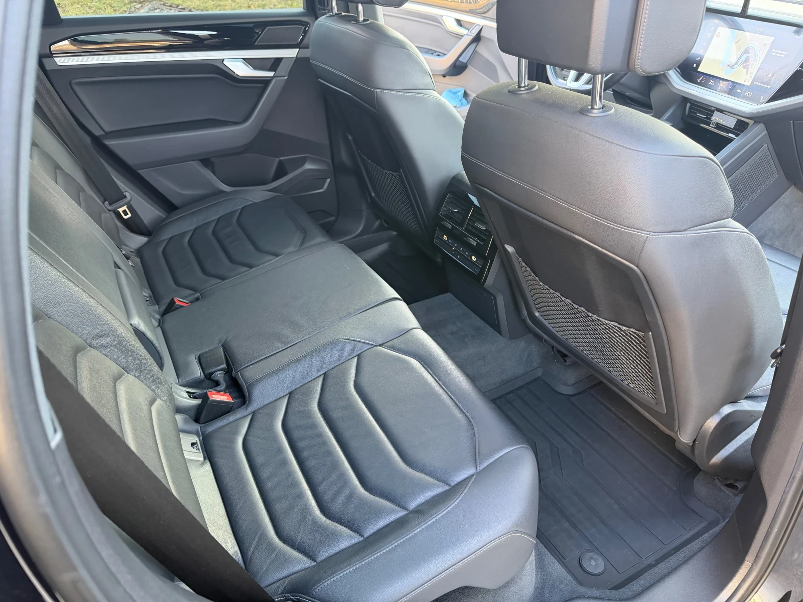 VW Touareg 3.0TDI 286 DIGITAL, снимка 12 - Автомобили и джипове - 55878076