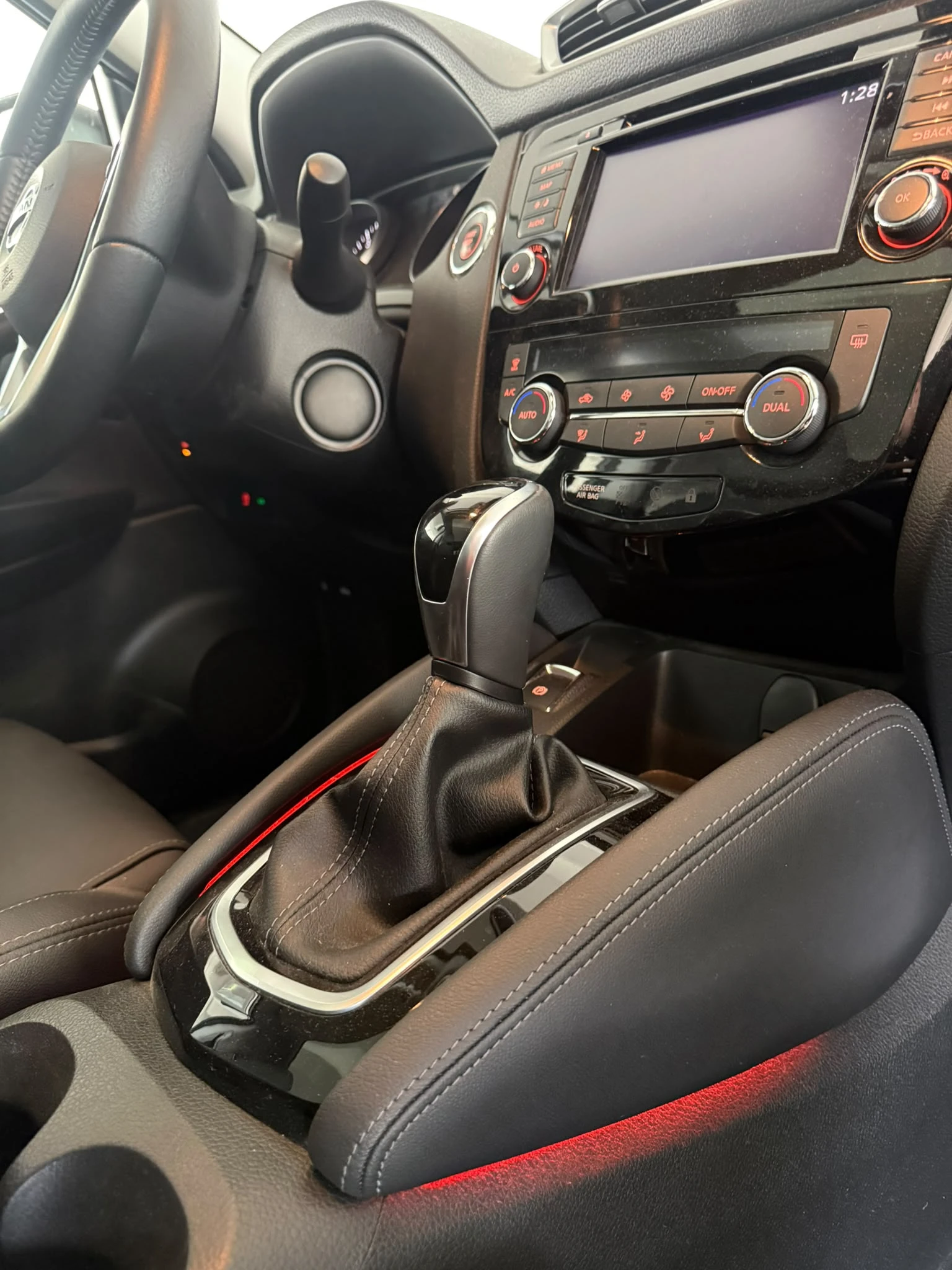 Nissan Qashqai Tekna 1.3 DIG | Mobile.bg � ����������� 11
