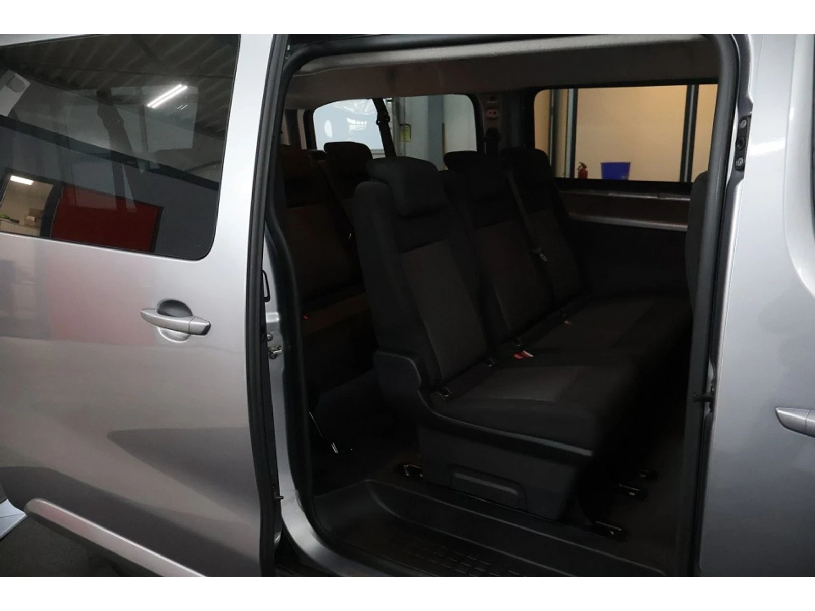 Opel Vivaro Vivaro L3H1 2.0 CDTI - изображение 6