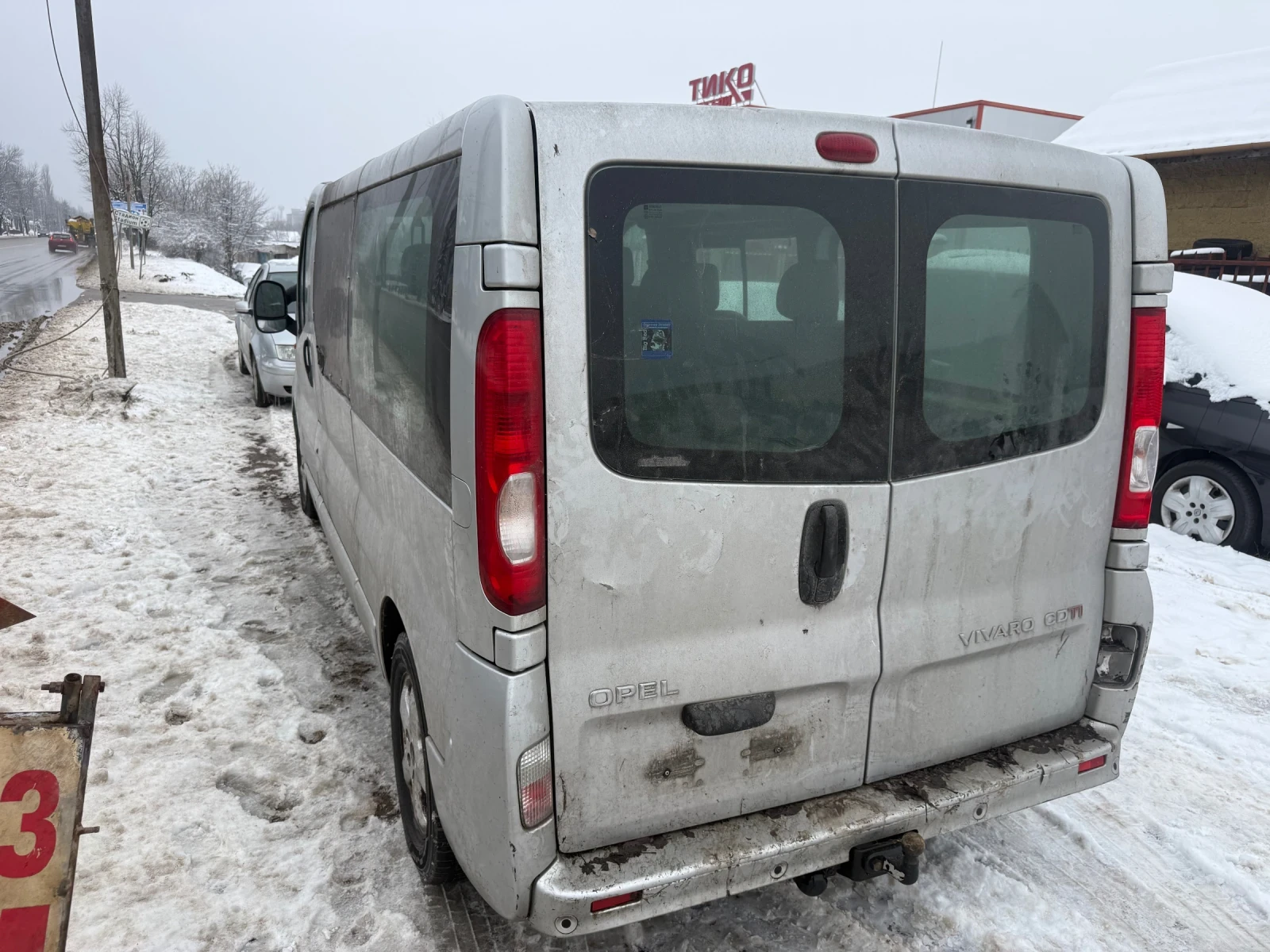 Opel Vivaro 2.0dci - изображение 6