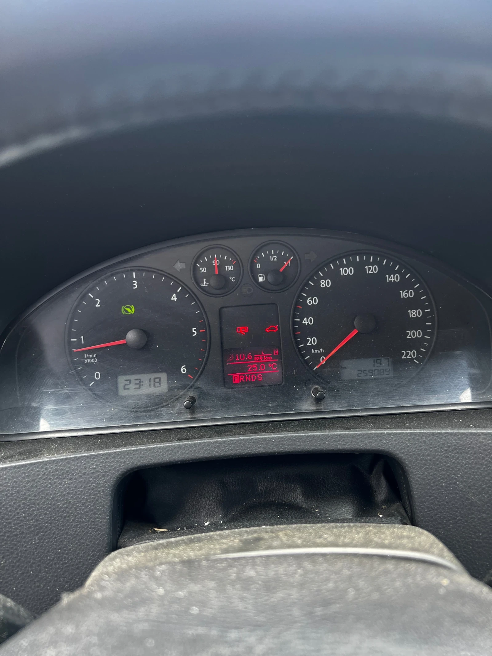 VW Caravelle, снимка 11 - Бусове и автобуси - 54892407
