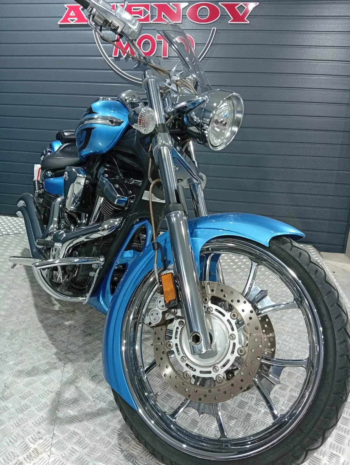 Yamaha Raider BLUE MOON