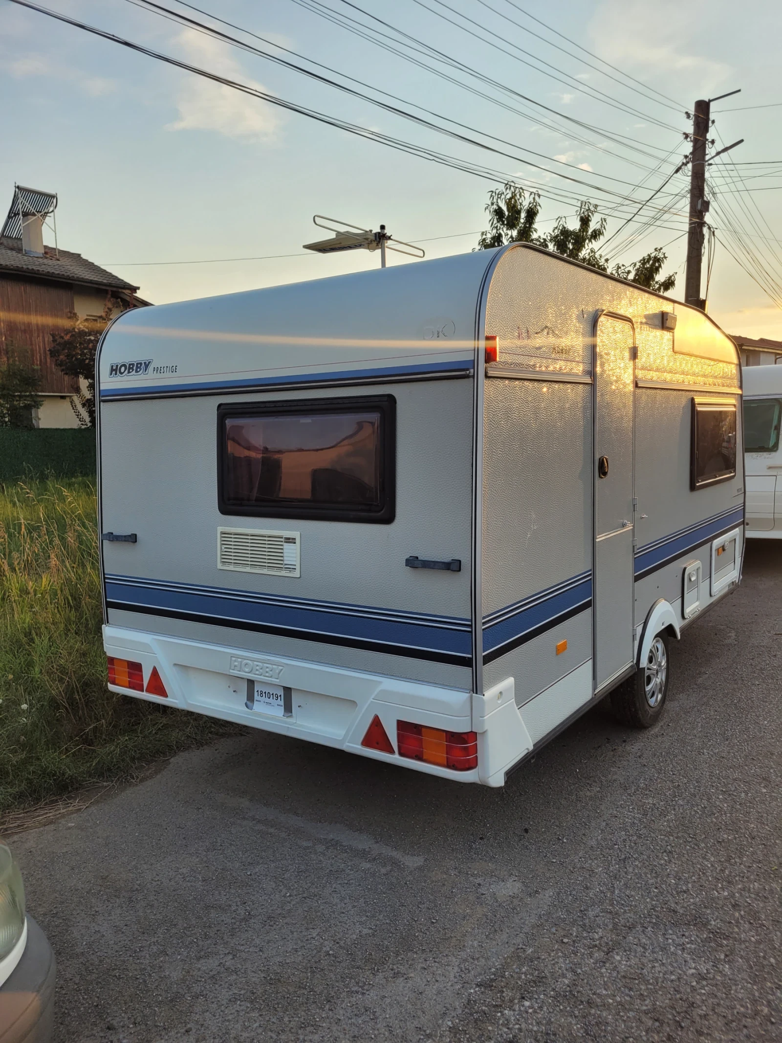 Каравана Hobby Hobbi, снимка 6 - Каравани и кемпери - 53910895