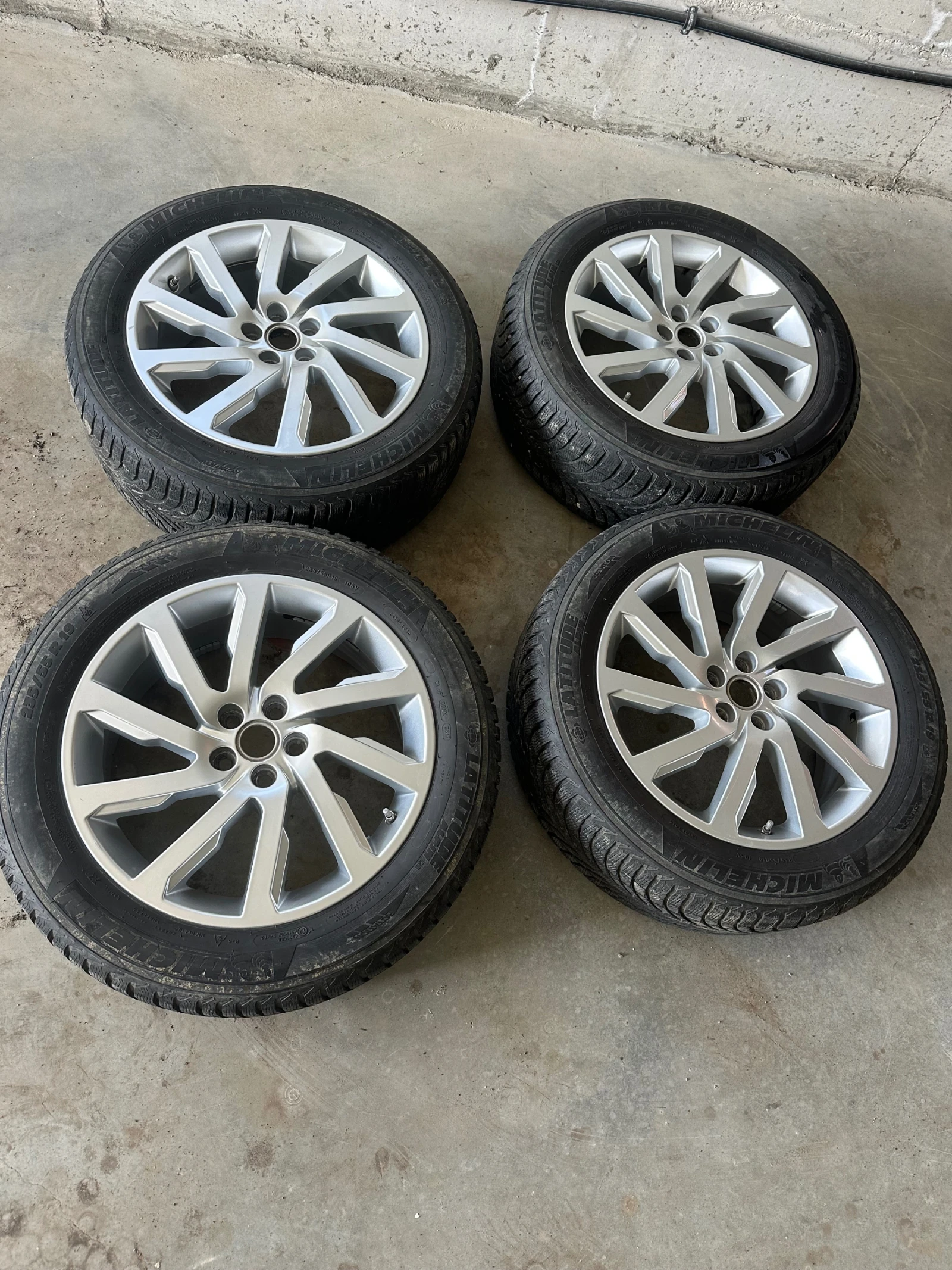 ���� � ������ 235/55R19 | Mobile.bg � ����������� 16