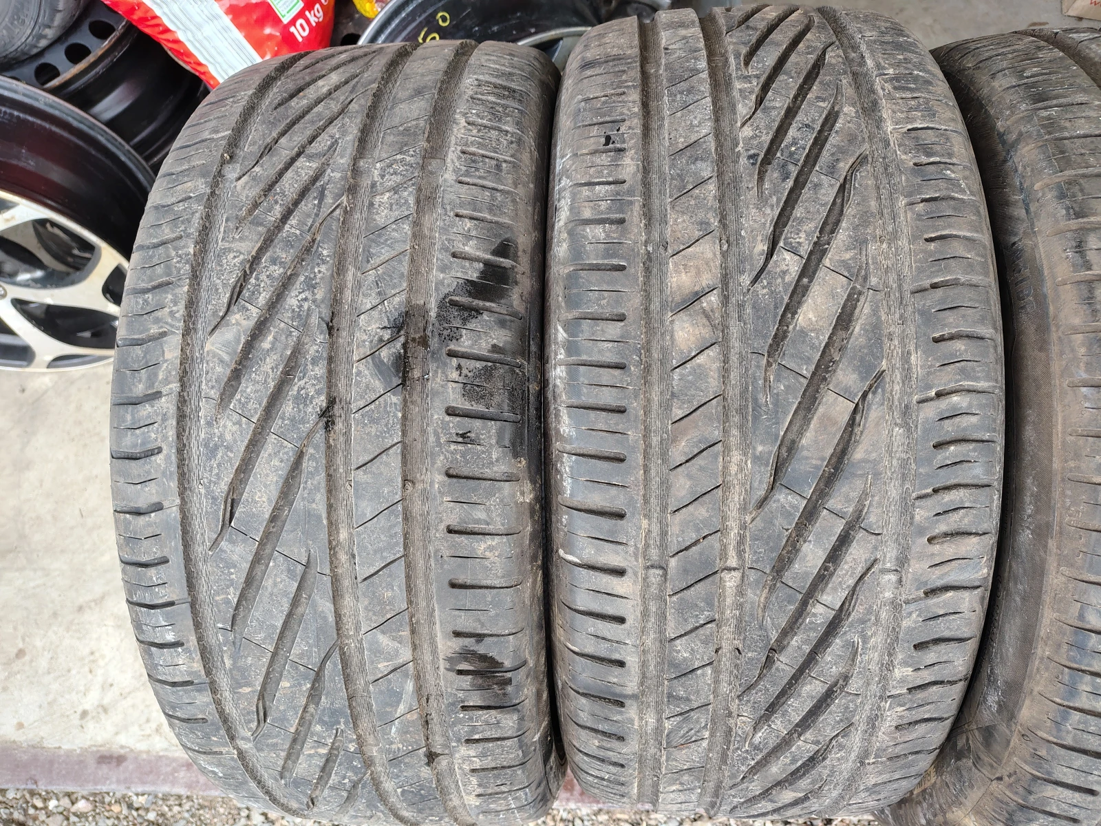 Гуми Летни 255/40R20, снимка 2 - Гуми и джанти - 53727118