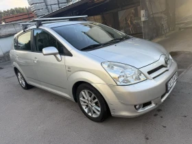 Toyota Corolla verso 1.8 VVT-i (ВЕРИГА! 7 Местна! ), снимка 1