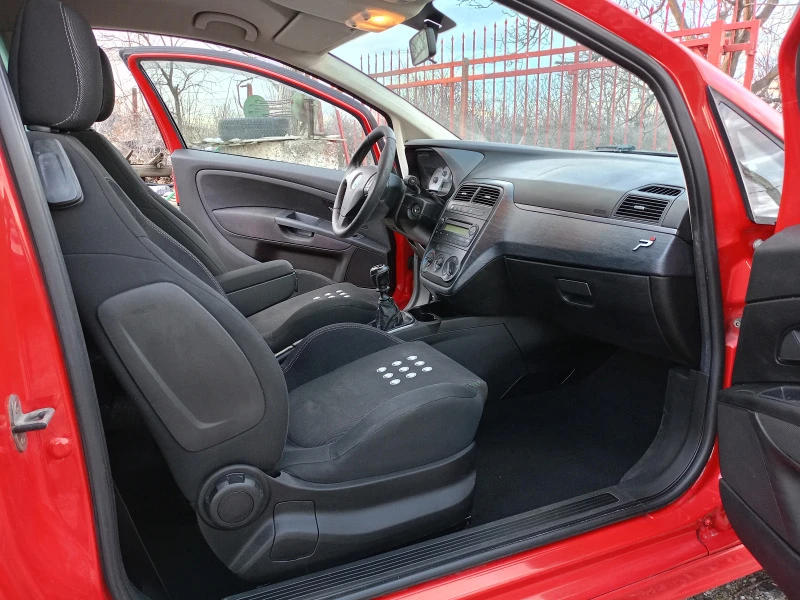 Fiat Punto 1.4* AC* 95000* , снимка 9 - Автомобили и джипове - 49550091