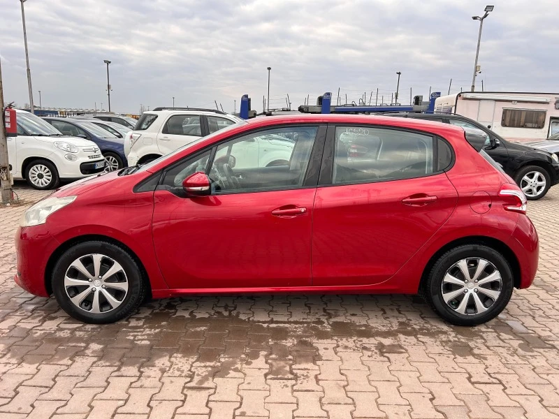 Peugeot 208 1.6HDI AVTOMAT EURO 5 ЛИЗИНГ, снимка 9 - Автомобили и джипове - 44403344