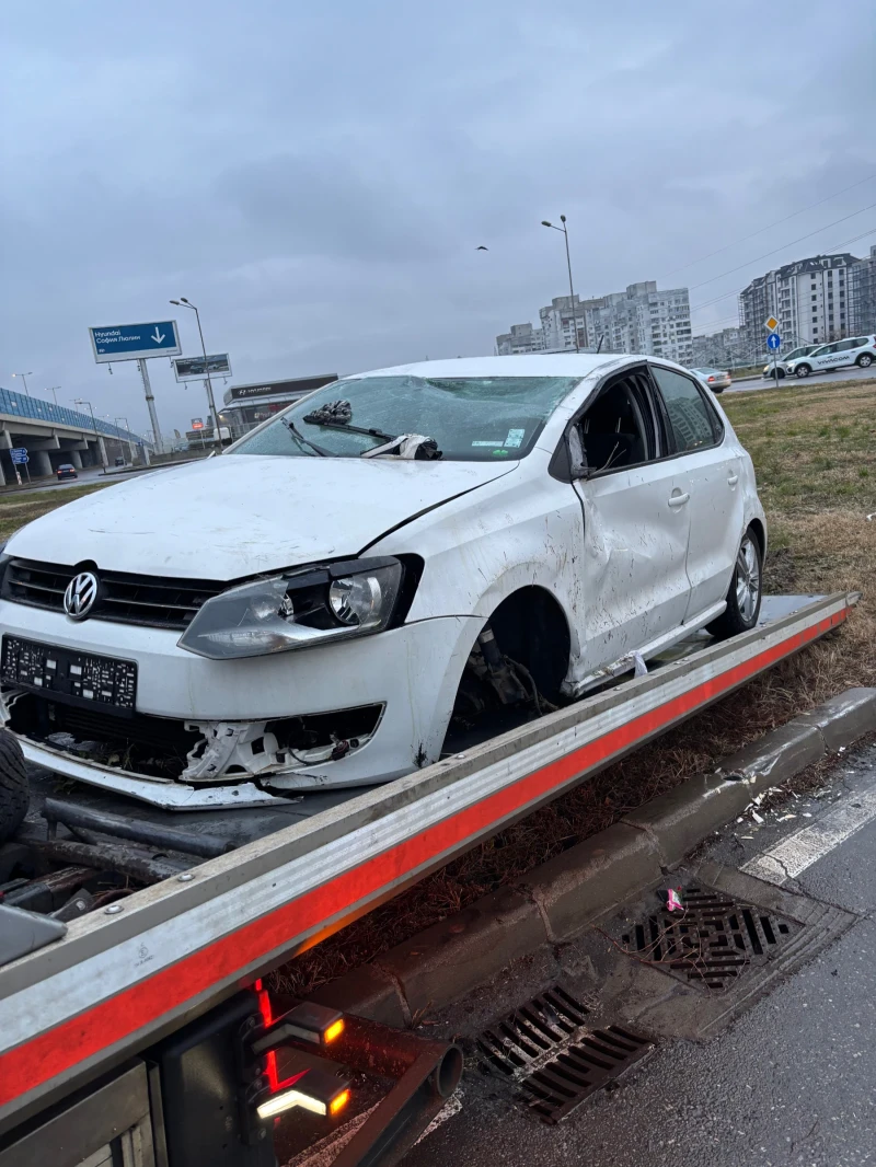 VW Polo, снимка 5 - Автомобили и джипове - 48464942