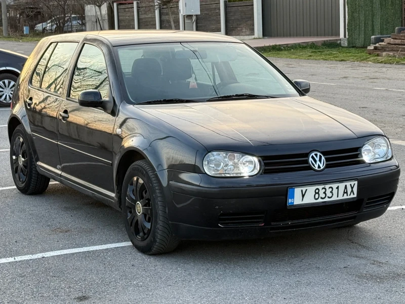 VW Golf 1.6i, снимка 3 - Автомобили и джипове - 49460838