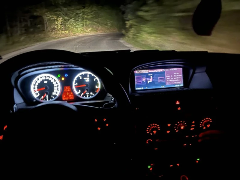 BMW 530 E61 M57 | Панорама | серв. история, снимка 8 - Автомобили и джипове - 52154932